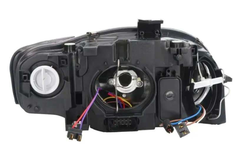 reflektor-lampa-przod-audi-a4-b7