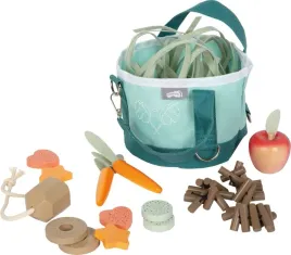 zestaw-do-karmienia-koni-z-pasza-i-smakolykami