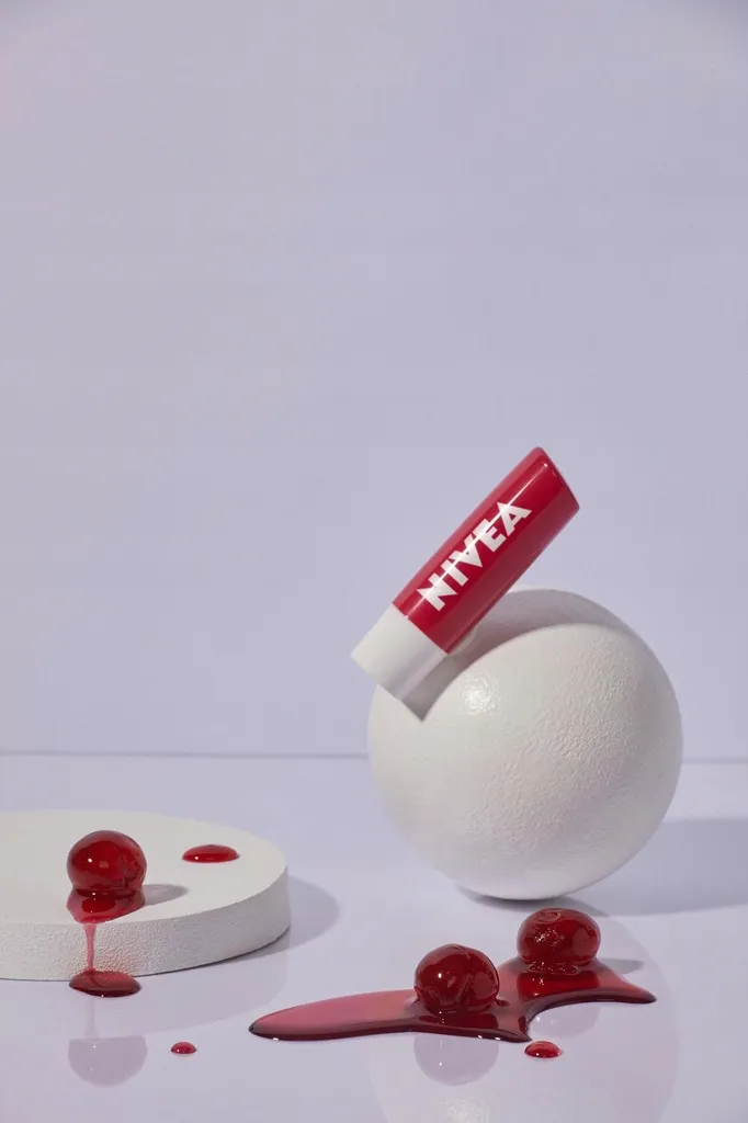 nivea-pomadka-ochronna-do-ust-cherry-shine-stan-nowy