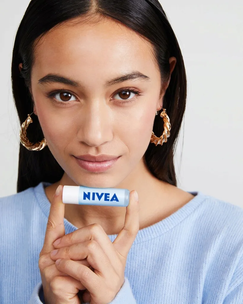 nivea-pomadka-ochronna-do-ust-hydro-care-stan-nowy