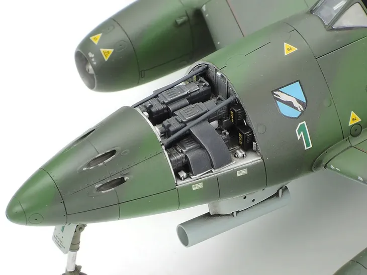 samolot-messerschmitt-me-262-a-1a-model-61087-tamiya-stan-nowy