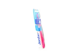 jordan-target-teeth-and-gums-medium-szczoteczka