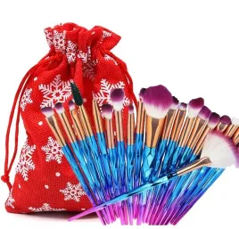 zestaw-pedzelkow-do-makijazu-na-swieta-prezent-worek