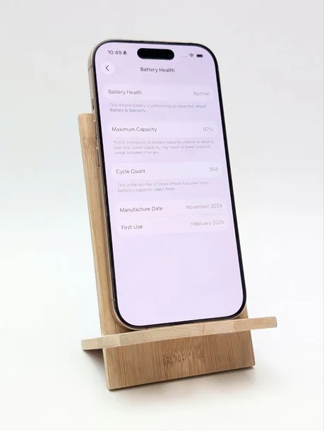 apple-iphone-16-pro-128gb-tytan-pustynny-kolor-zloty