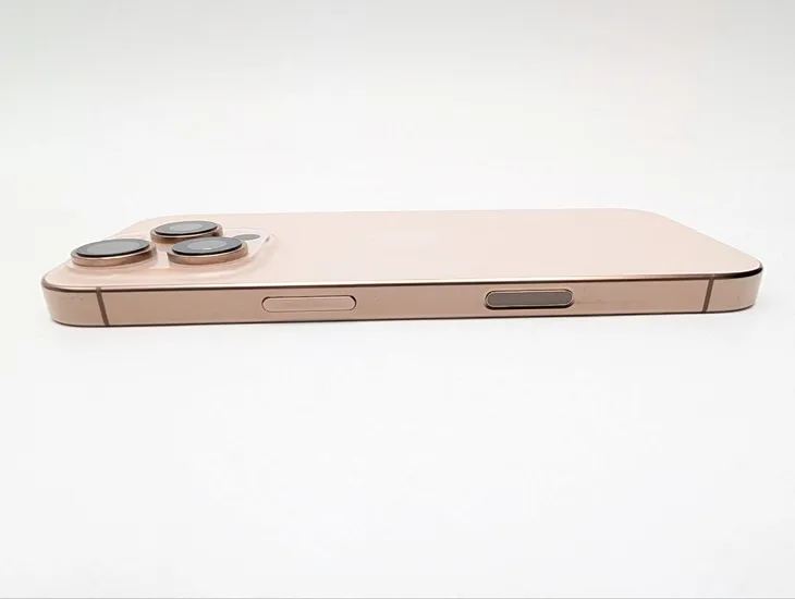 apple-iphone-16-pro-128gb-tytan-pustynny-rozdzielczosc-nagrywanych-filmow-4k-1080p-fullhd-720p-hd