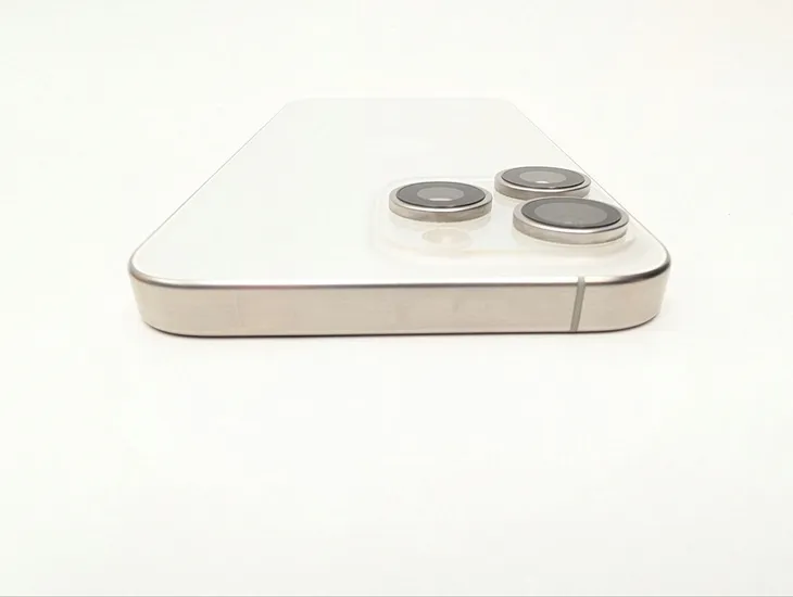 apple-iphone-15-pro-max-512-bialy-or-esim-typ-smartfon