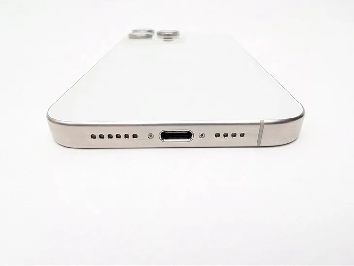 apple-iphone-15-pro-max-512-bialy-or-esim-typ-akumulatora-litowo-jonowy