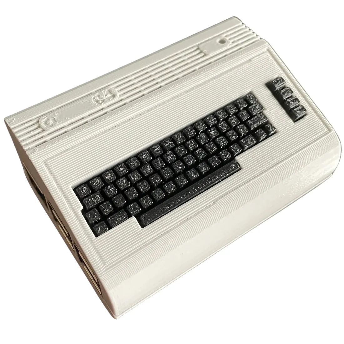 obudowa-do-raspberry-pi-3-stylizowana-na-commodore-c64-stan-nowy