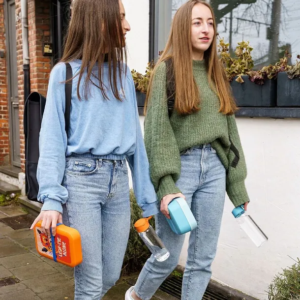 lunchbox-z-gumka-leaf-me-alone-amuse-stan-nowy