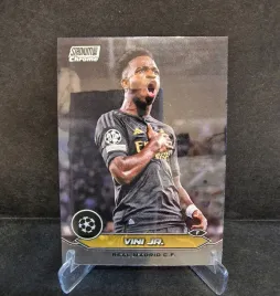 2023-24-topps-chrome-stadium-vinicius-jr-real-madryt-lu10