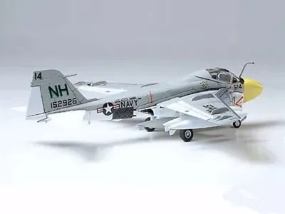 samolot-grumman-a-6a-intruder-model-61606-tamiya