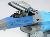 samolot-lockheed-f-16c-n-aggressor-model-61106-tamiya-stan-nowy