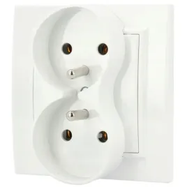 gniazdo-elektryczne-podwojne-uziemieniem-natynkowe