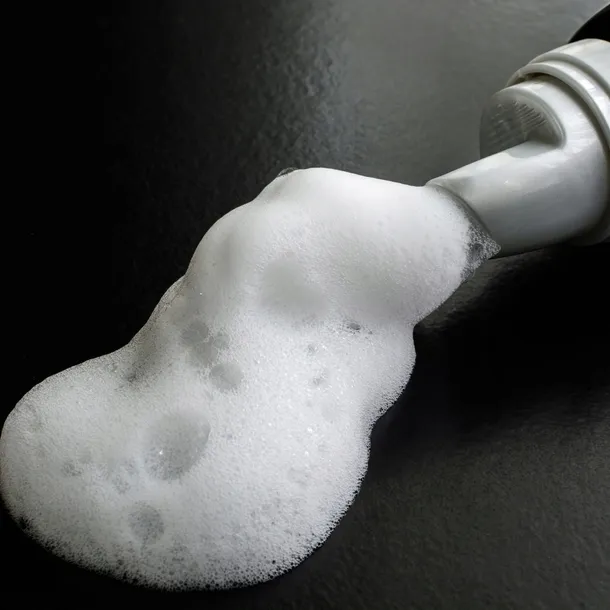 alterego-pianka-do-wlosow-zwiekszajaca-objetosc-stylego-volume-cloud-250ml-wielkosc-produkt-pelnowymiarowy