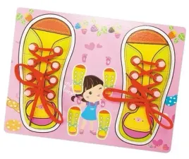 zabawkarstwo-nawlekanka-puzzlowa-z-butami