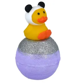 bomb-cosmetics-quack-fu-panda-bath-blaster-kula-do-kapieli-z-zabawka-100g