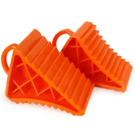 kliny-pod-kola-blokada-antyposlizg-zabezpieczenie