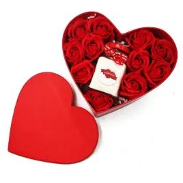 flower-box-prezent-dla-niej-czerwone-roze-mydlane
