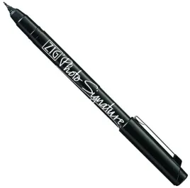 marker-do-podpisywania-zdjec-zig-kuretake-czarny