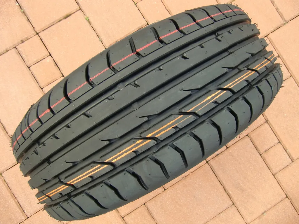 opony-letnie-195-60r15-liczba-opon-w-ofercie-1-szt