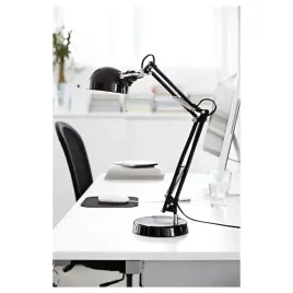 ikea-forsa-lampa-biurkowa-czarny