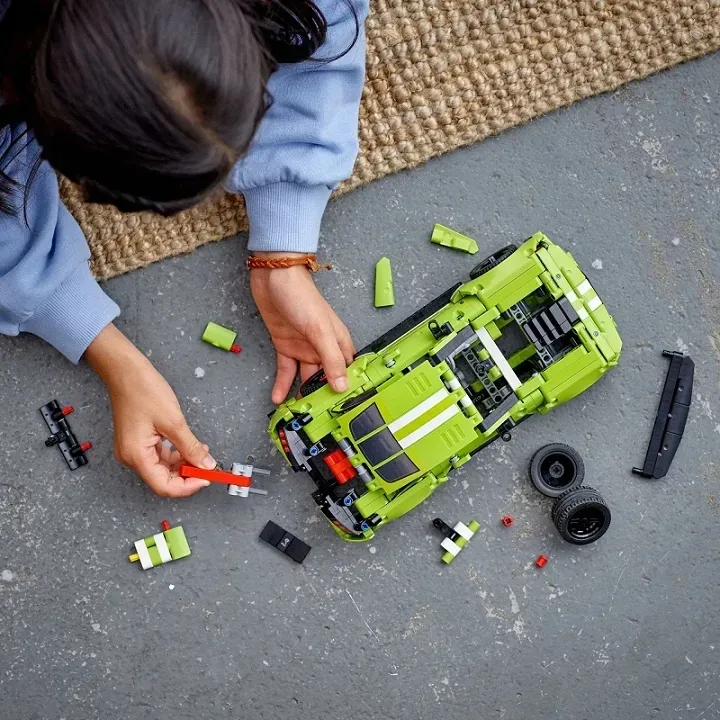 lego-technic-ford-shelby-cobra-42138