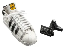 lego-icons-but-adidas-oryginals-superstar-10282