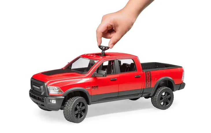 bruder-auto-ram-2500-power-wagon-czerwony-2500-material-plastik
