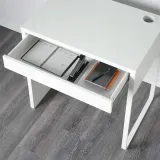 ikea-micke-biurko-73x50-bialy-kolor-mebla-bialy