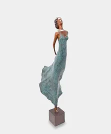 kobieta-w-zwiewnej-sukni-duza-figura-ogrodowa-rzezba-z-brazu
