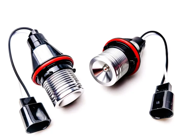 led-markery-biale-ringi-bmw-x3-e83-moc-14w-ledowe-stan-opakowania-oryginalne