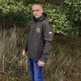 kurtka-wedkarska-softshell-khaki-z-haftem-karpia-xxl