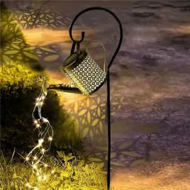 konewka-solarna-animowana-lampa-wiszaca-na-wieszaku-w-stylu-retro