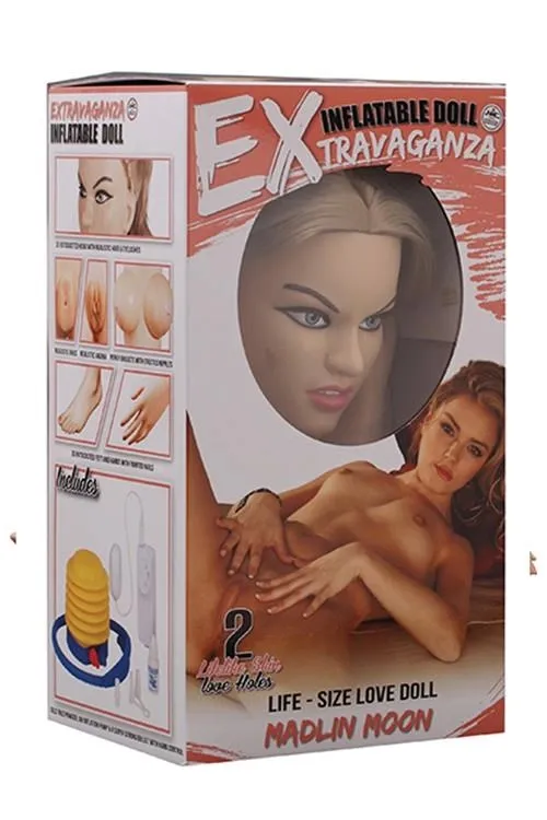 extravaganza-madlin-moon