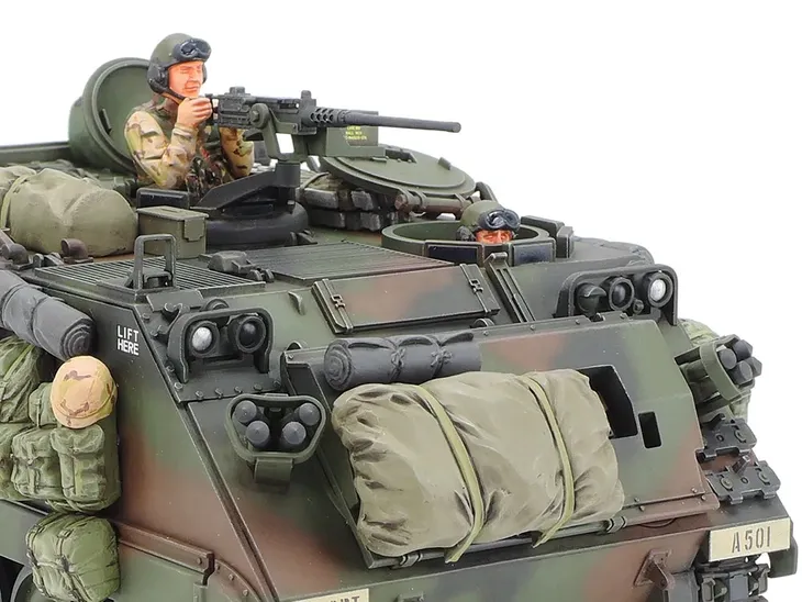 transporter-opancerzony-m113a2-model-35265-tamiya-stan-zlozenia-do-zlozenia