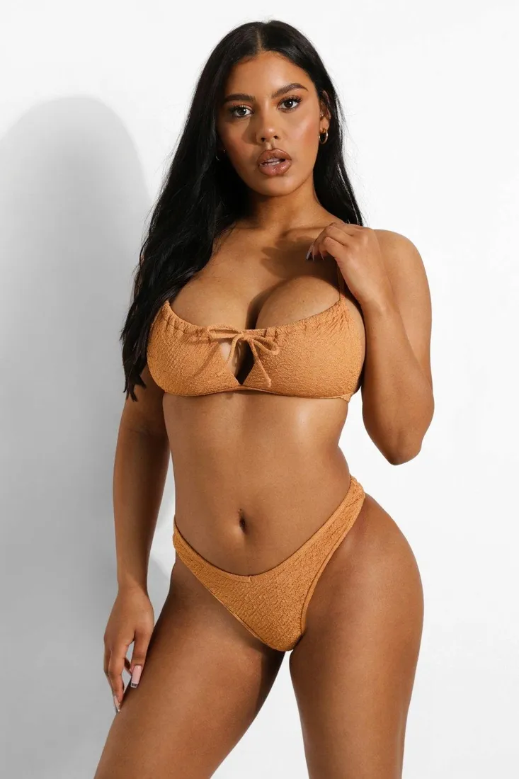 a1d004-dol-bikini-v-front-bez-boohoo-s-stan-nowy