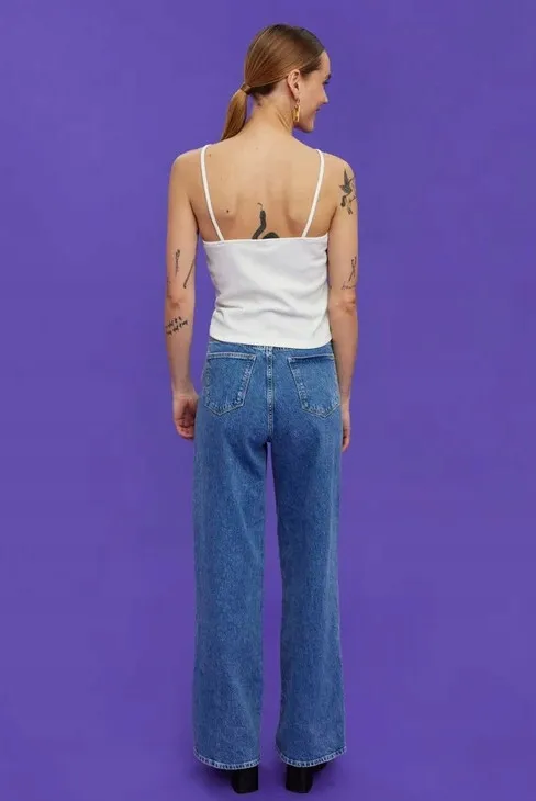 a0e101-bialy-top-krotki-vero-moda-m-stan-nowy
