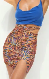 a1d002-mini-spodnica-wiazana-prettylittlething-xs