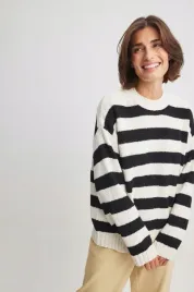 a6a008-bialo-czarny-sweter-w-paski-na-kd-xxs