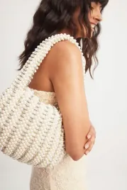 b2a103-bezowa-torebka-w-koraliki-na-kd-uniwersalny