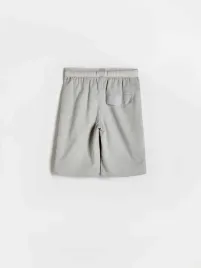 szare-szorty-z-kieszeniami-reserved-146