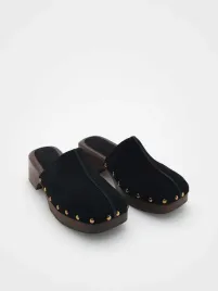 czarne-zamszowe-mule-reserved-36