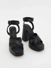 czarne-sandaly-na-wysokim-obcasie-reserved-36