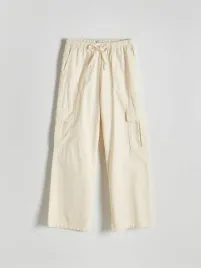 bezowe-spodnie-z-kieszeniami-cargo-reserved-l