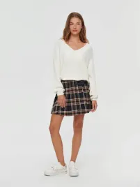 kremowy-sweter-z-dekoltem-house-m