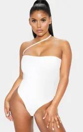 biale-body-bez-rekawow-prettylittlething-m