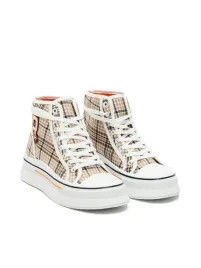 bezowe-trampki-w-kratke-cropp-38