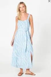 niebieska-letnia-sukienka-w-kwiatki-z-paskiem-dorothy-perkins-s