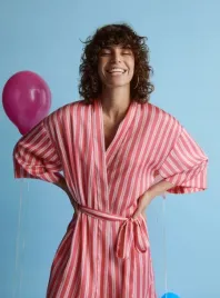 rozowy-satynowy-szlafrok-w-paski-reserved-xs