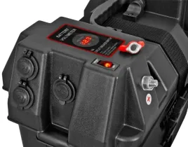 pojemnik-do-lodzi-na-aku-bat-2-0-2-usb-i-2x12v-odp